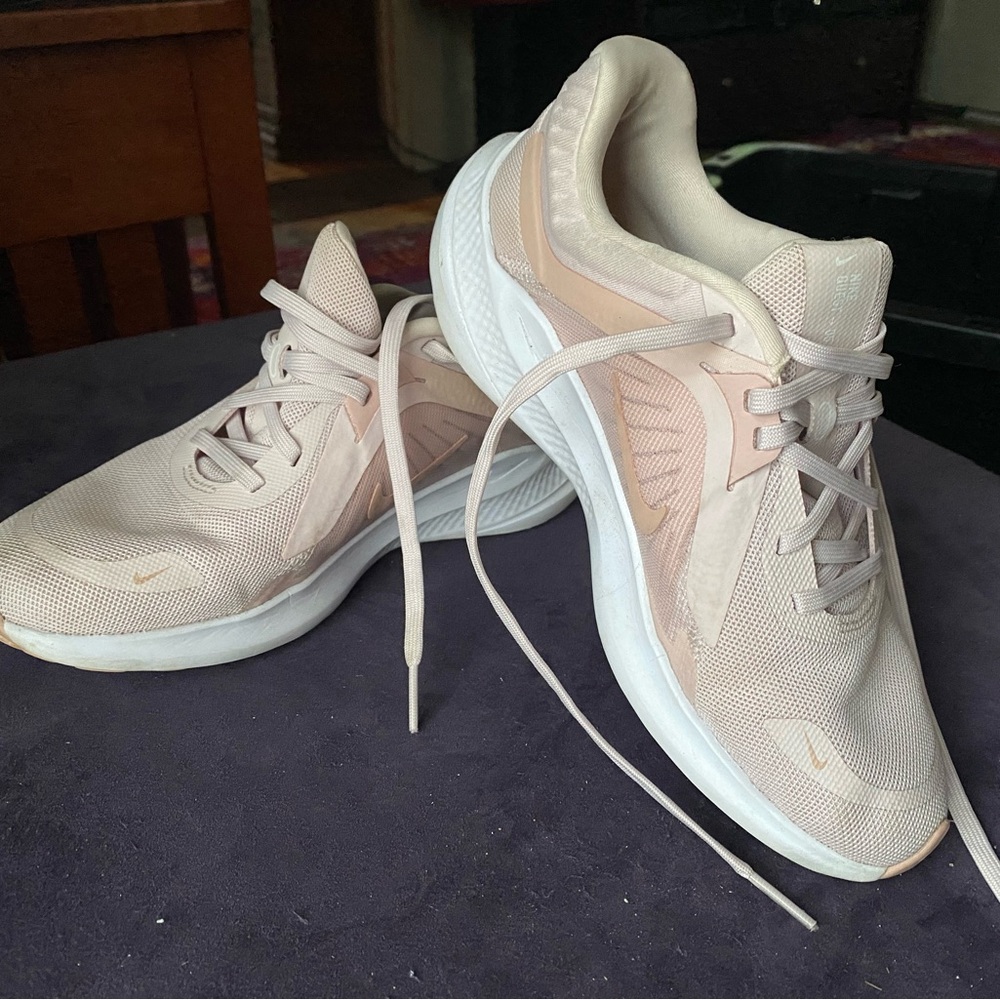 Women's Pink Nike Running Shoes